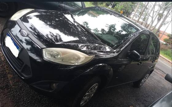 FORD FIESTA 1.0 ROCAM SE 8V FLEX 4P MANUAL FORD FIESTA 1.0 ROCAM SE 8V FLEX 4P MANUAL